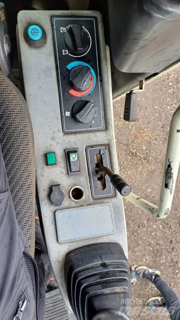 Volvo EW 140 Excavatoare cu roti
