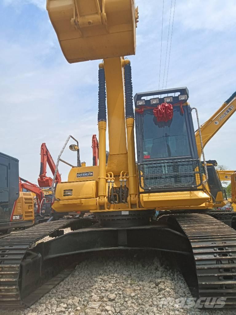 Komatsu PC 240 Excavatoare pe șenile
