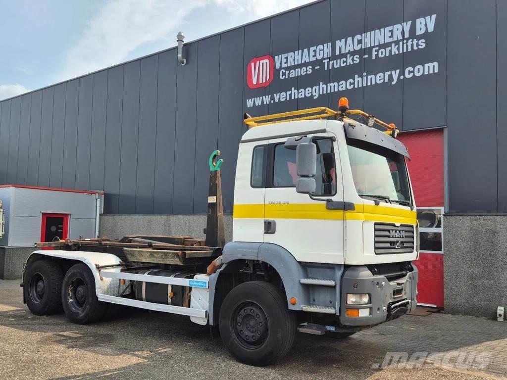 MAN TGA 26.310 310 Camion cu carlig de ridicare