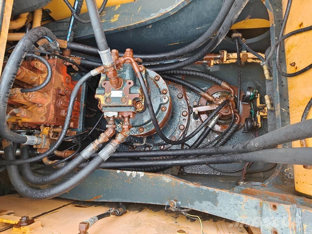 Hyundai 330LC-9S Excavatoare pe șenile
