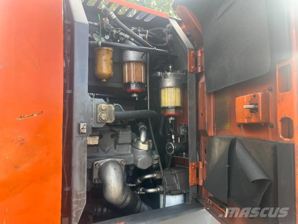 Hitachi ZX 145 W-3 Excavatoare cu roti