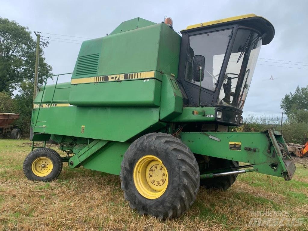 New Holland 1075 Combine de secerat
