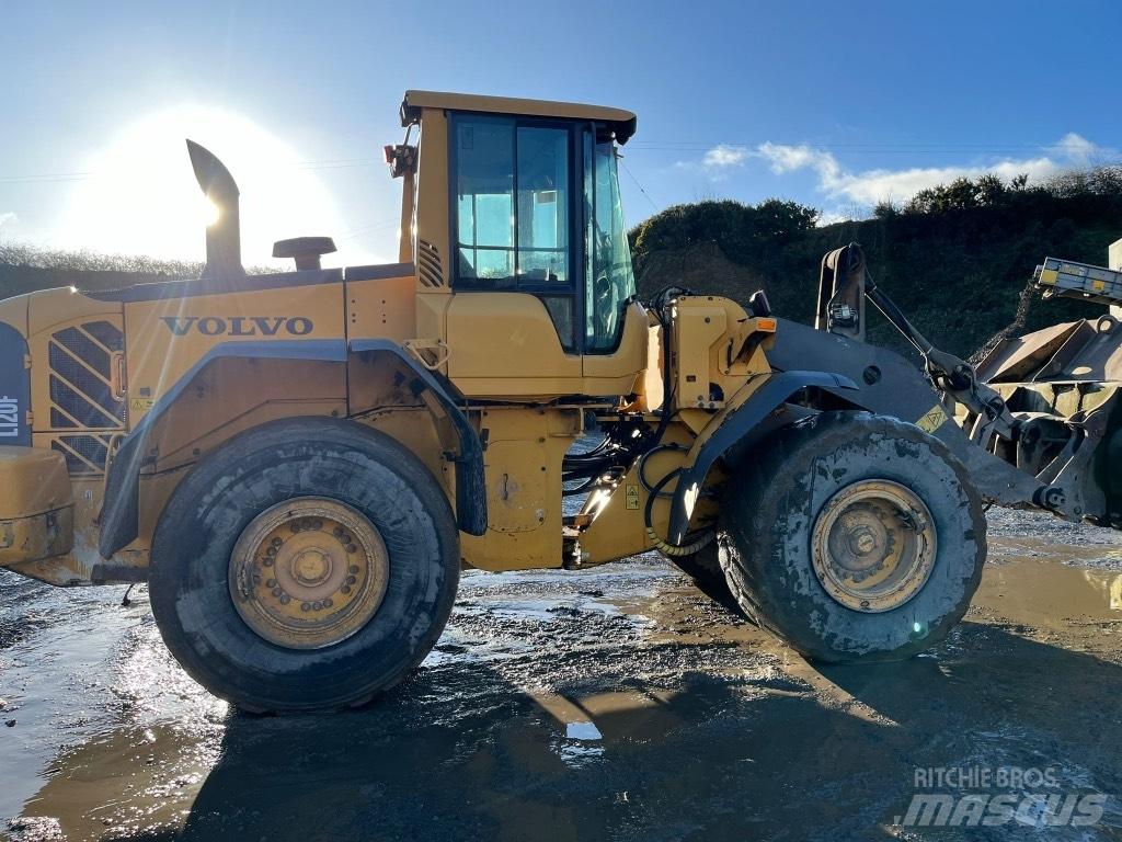 Volvo L 120 F Incarcator pe pneuri