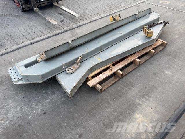 CAT 740 TAILGATE Transportoare articulate