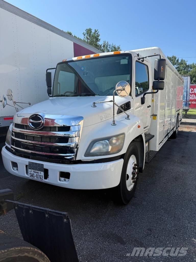 Hino 338 Camioane transport bauturi