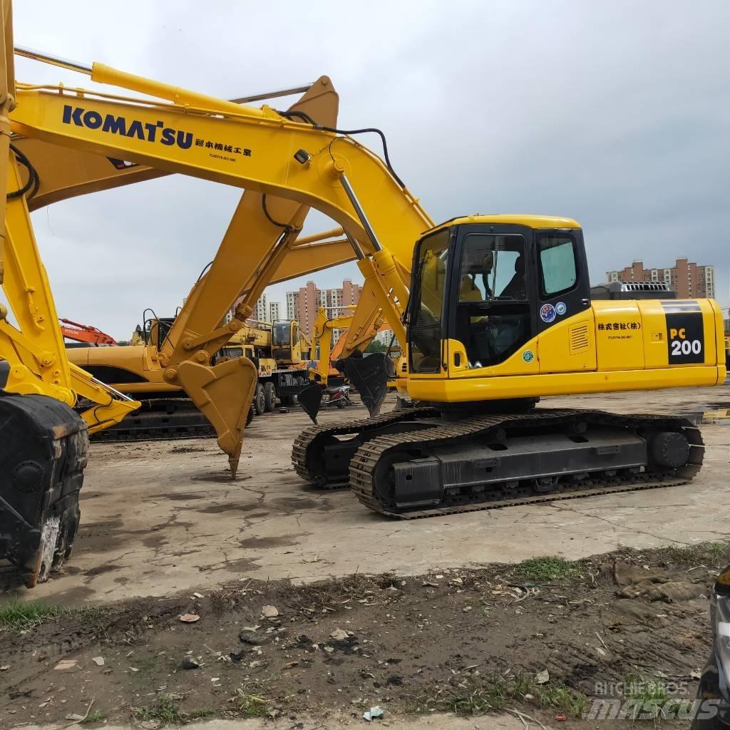 Komatsu PC200-7 Excavatoare pe șenile
