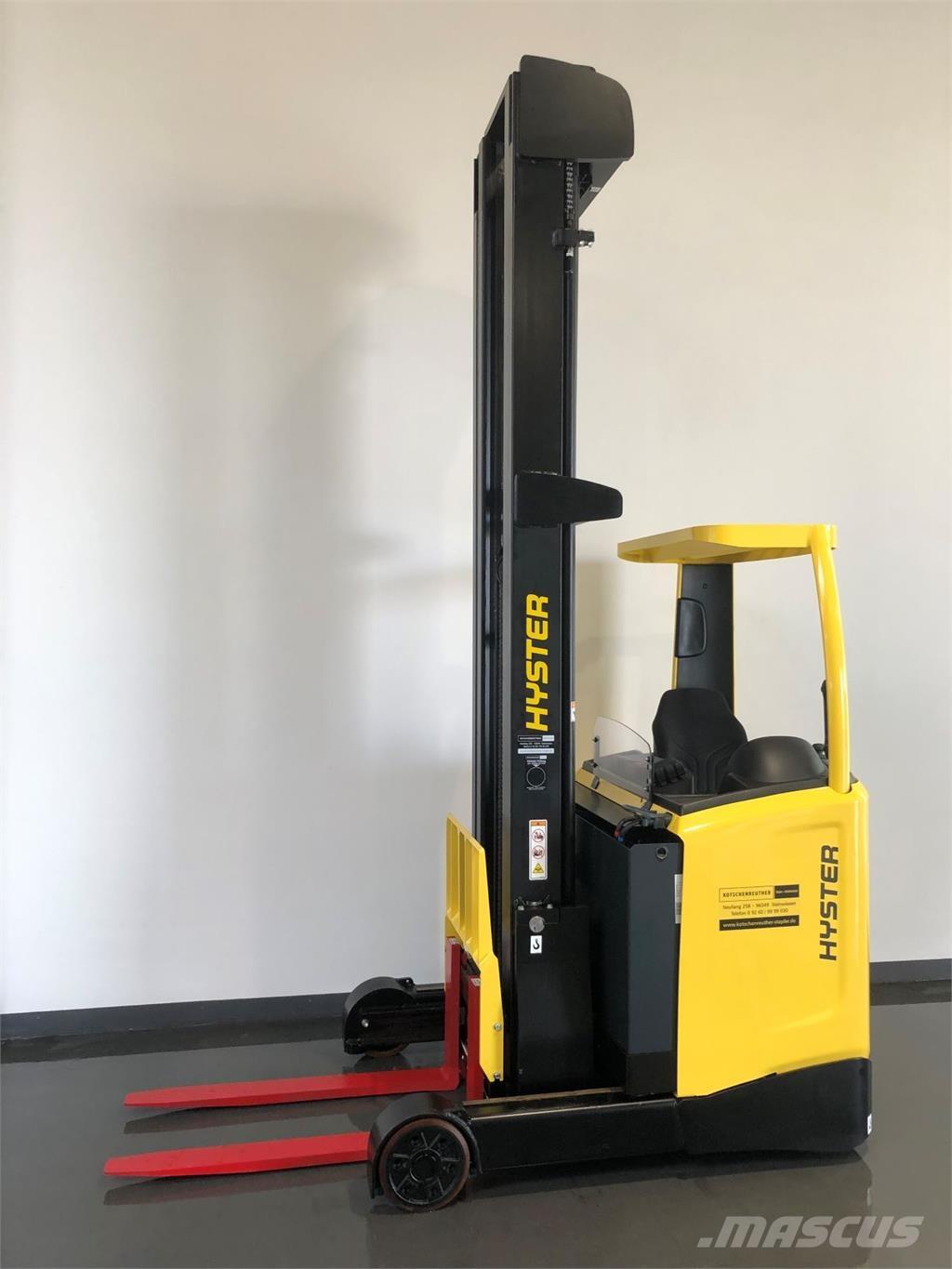 Hyster R1.4 Stivuitor cu catarg retractabil