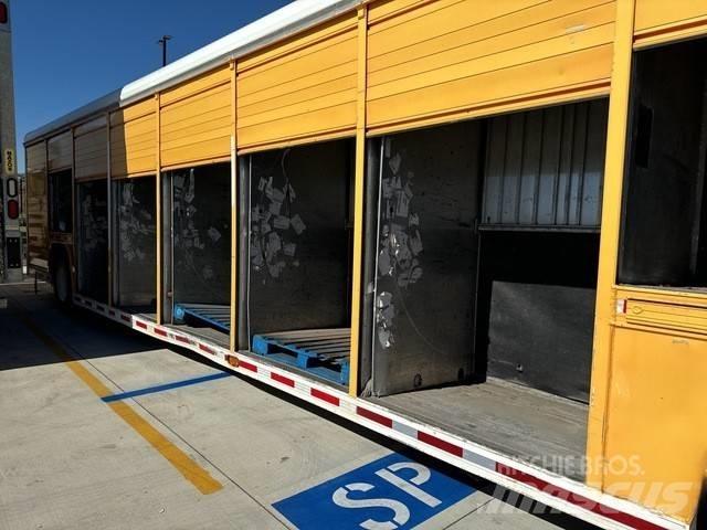Mickey 16 Bay Remorci transport bauturi