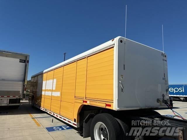 Mickey 16 Bay Remorci transport bauturi