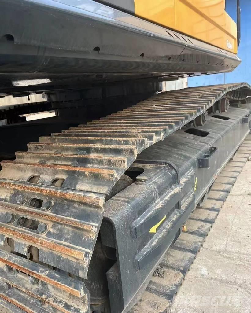 Hyundai 305LC Excavatoare pe șenile
