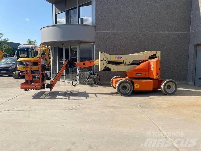 JLG E400AJP Nacele cu brat articulat