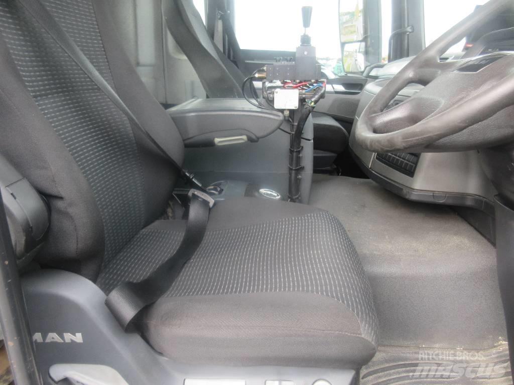 MAN TGS32.400 Camion cu carlig de ridicare