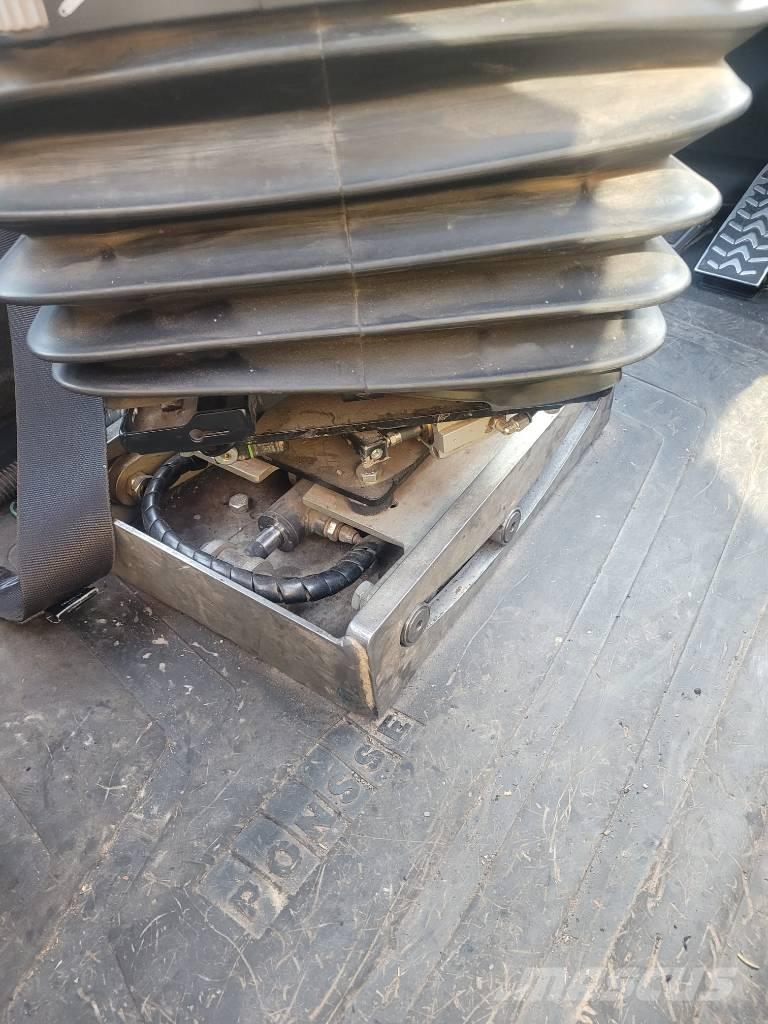 Ponsse Bear 8W Combine forestiere