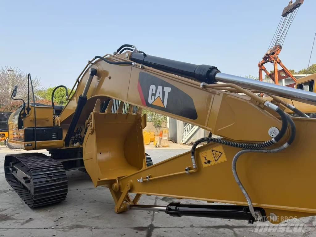 CAT 320 D2 Excavatoare pe șenile

