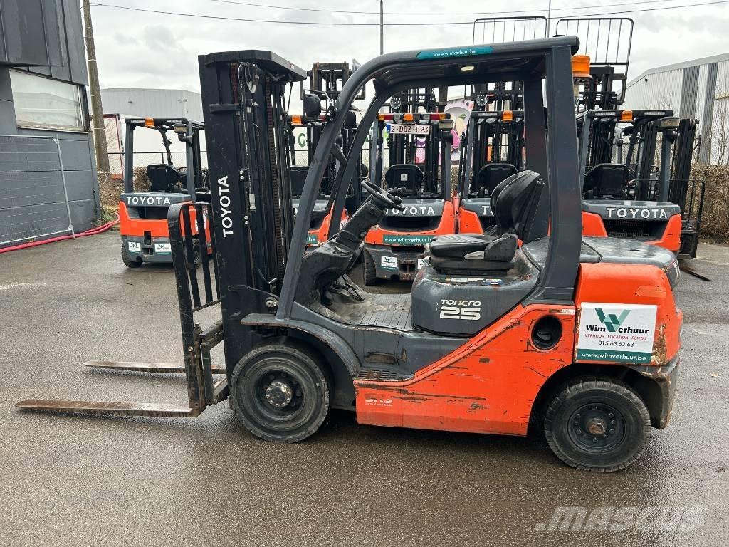 Toyota 02-8 FDF 25 Stivuitor diesel