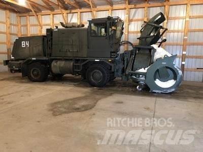 Oshkosh H2218 Utilaje construcții - Altele