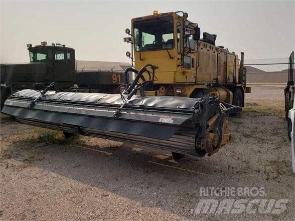 Oshkosh HB2718 Utilaje construcții - Altele