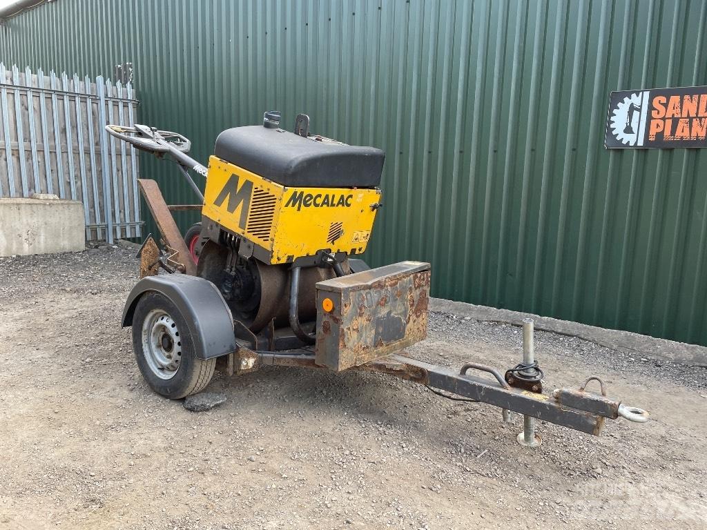 Mecalac MBR 71 Compactoare monocilindrice