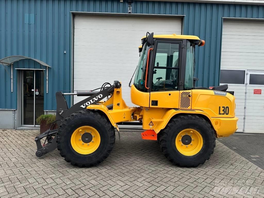 Volvo L30HS Incarcator pe pneuri