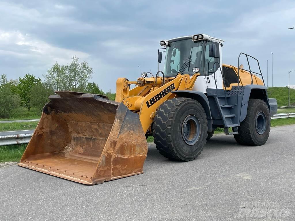 Liebherr L580 Incarcator pe pneuri