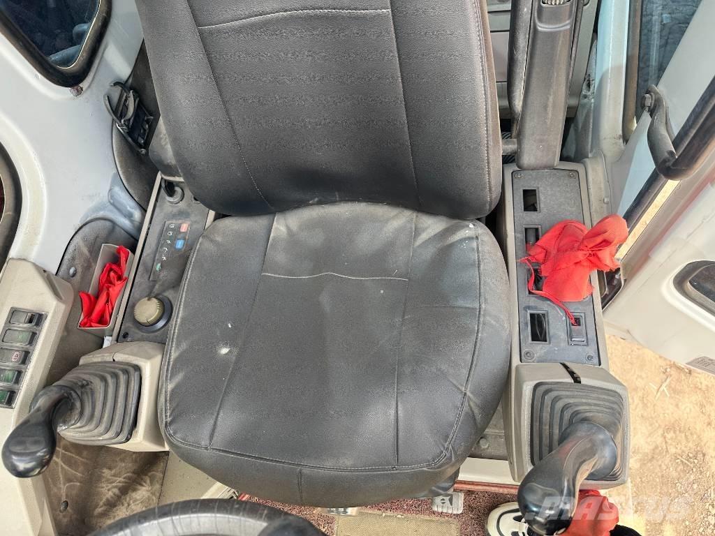 Doosan DH 150 W-7 Excavatoare cu roti