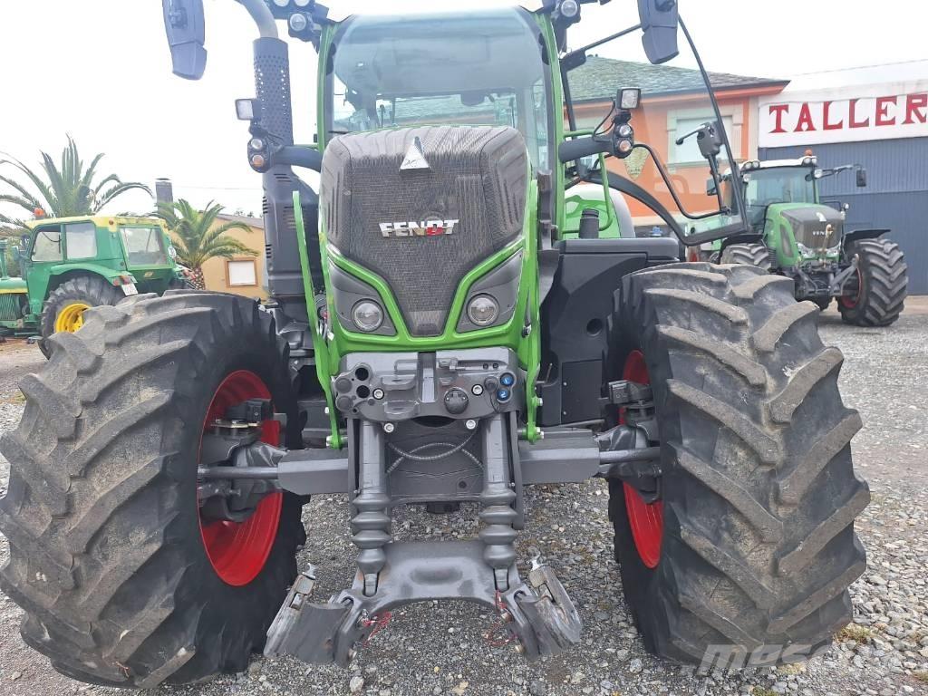 Fendt 718 Tractoare