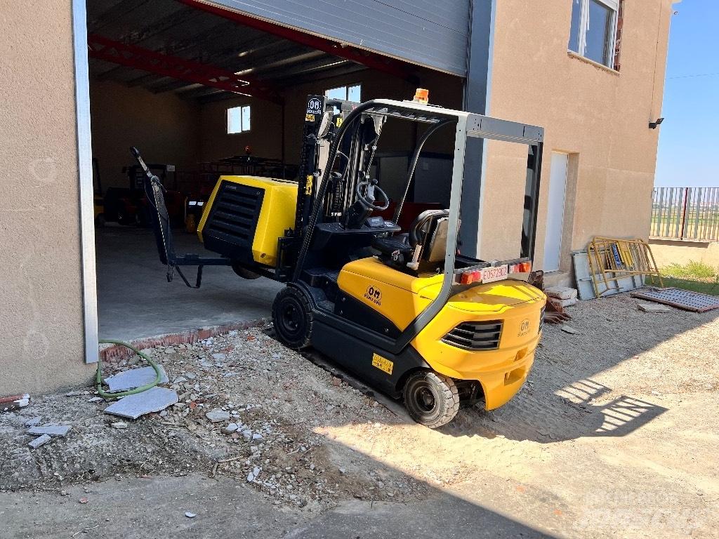 Om-Pimespo XE22 Stivuitor electric