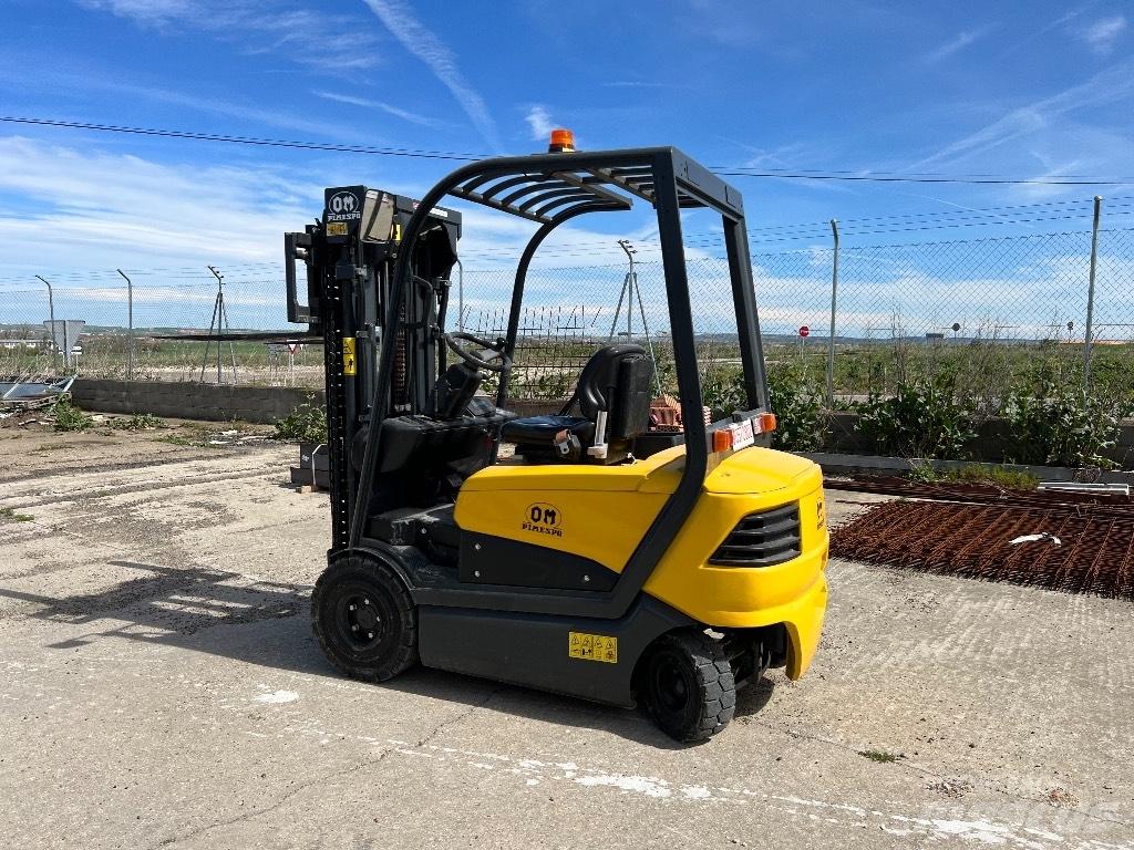 Om-Pimespo XE22 Stivuitor electric