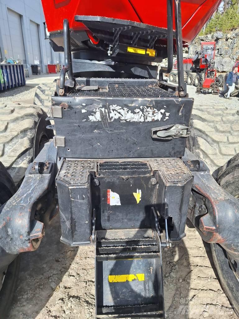 Komatsu 931 XC Combine forestiere