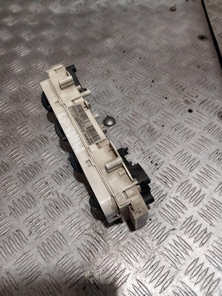 MAN TGM  81619906068 Cabine si interior