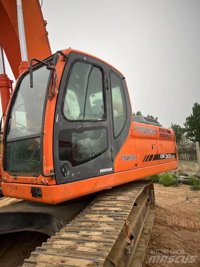 Doosan DX300LCA Excavatoare pe șenile

