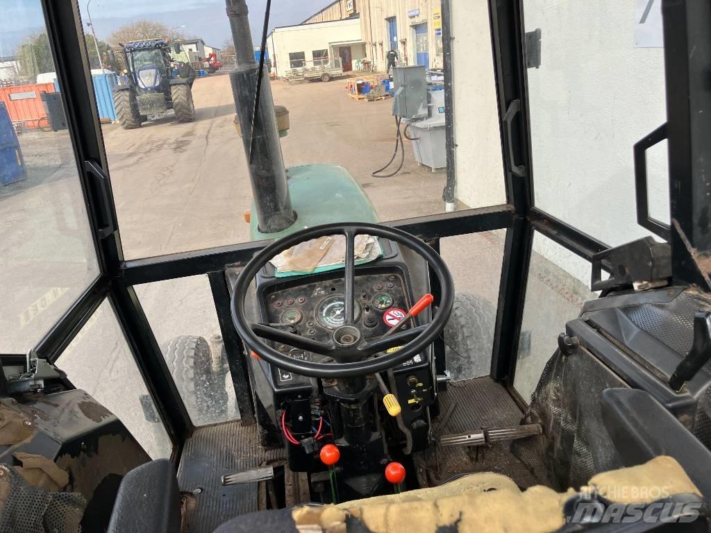 John Deere 3130 Tractoare