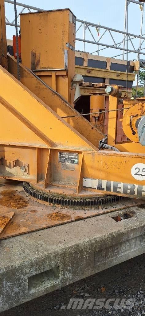Liebherr 26 K Macarale turn