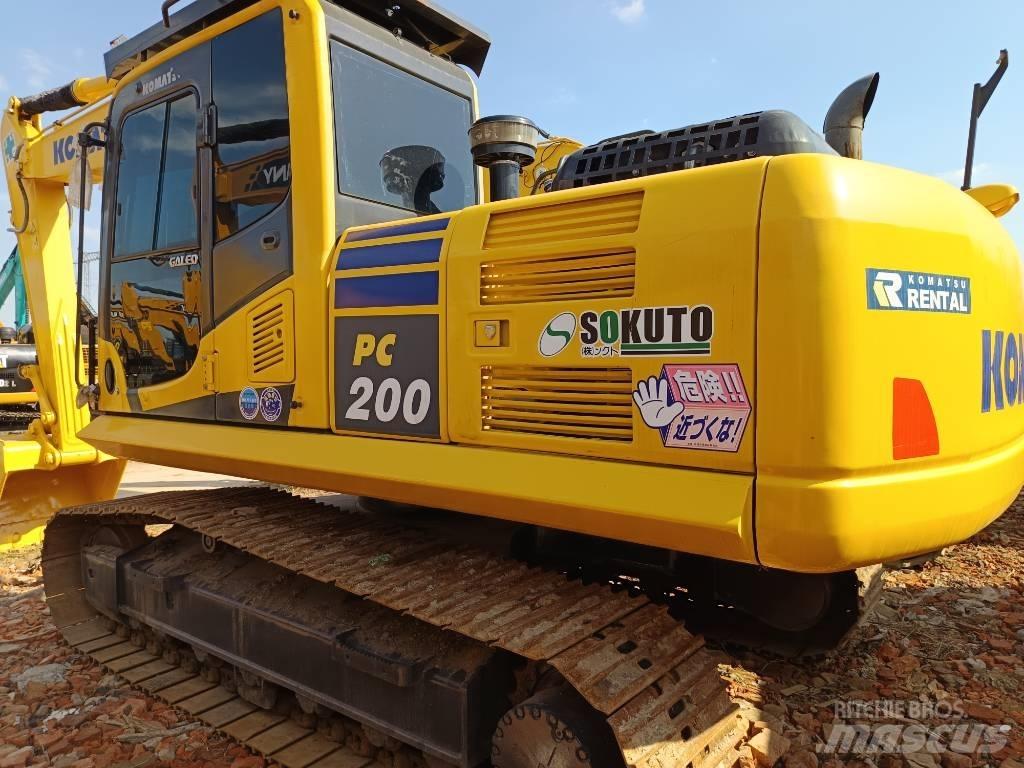 Komatsu PC200 Excavatoare 7t - 12t