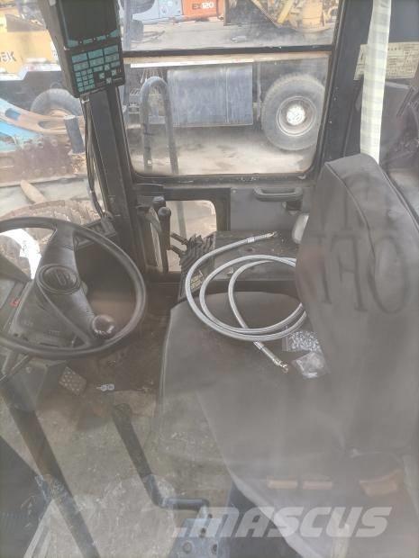 Komatsu WA470 Incarcator pe pneuri