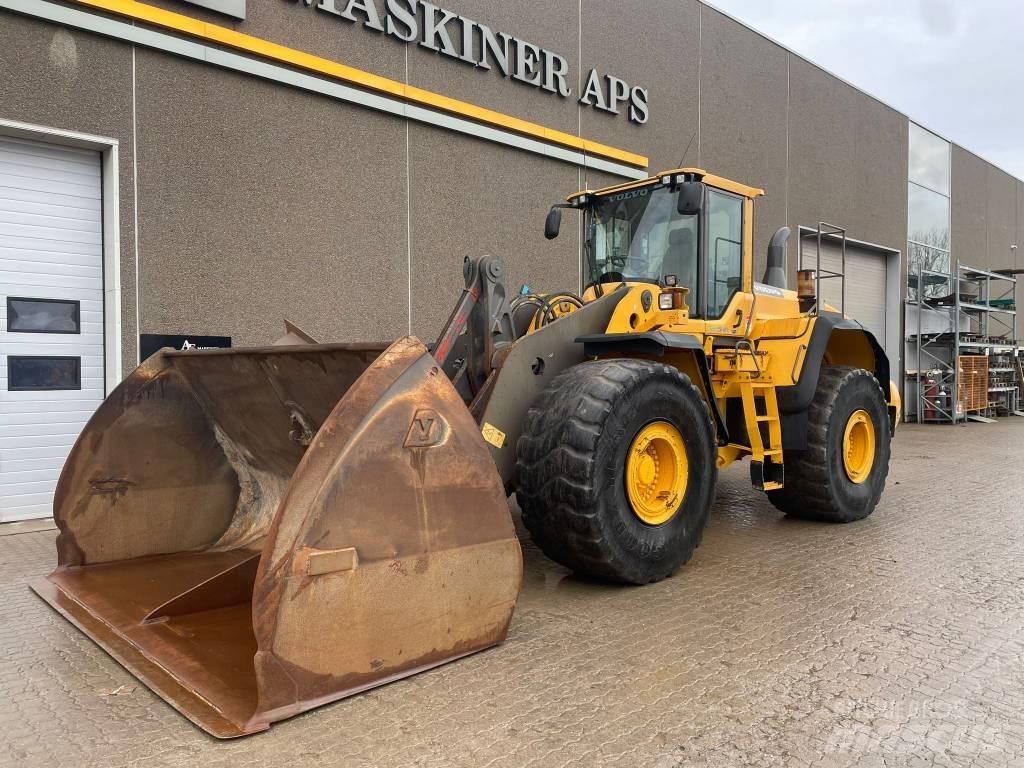 Volvo L220G Incarcator pe pneuri