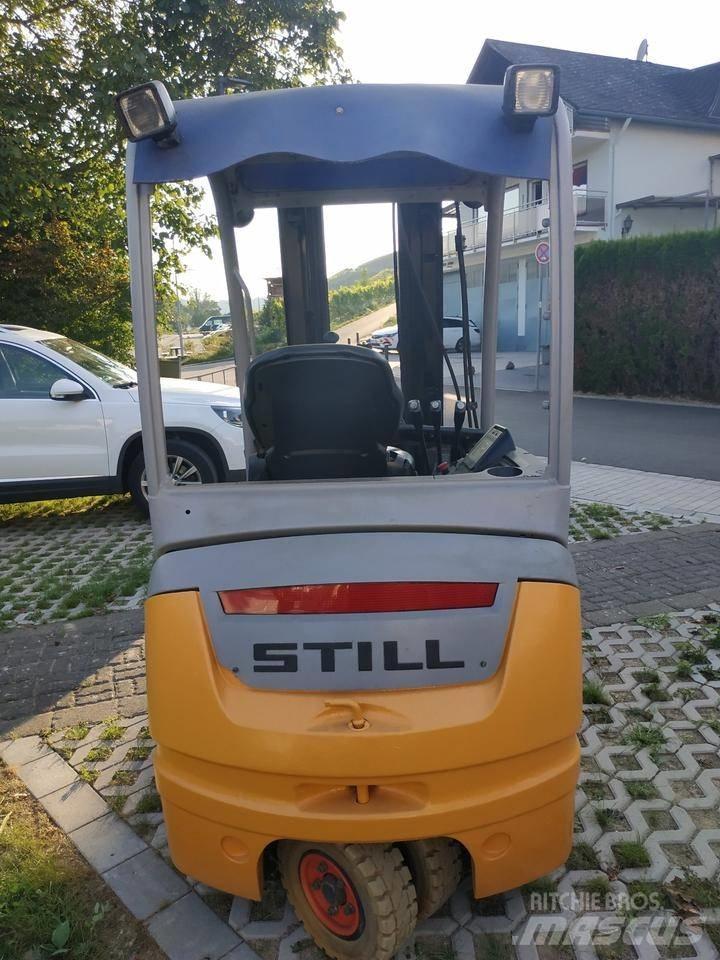 Still RX 20-20 Stivuitor electric