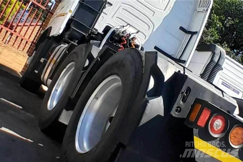 Volvo FMX 440 Altele