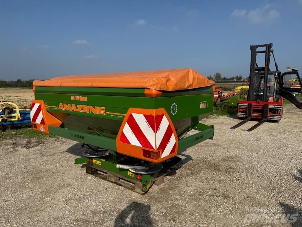 Amazone ZA-M 1500 Împrastierea mineralelor