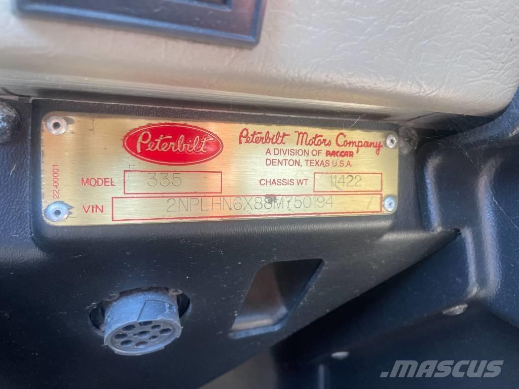 Peterbilt 335 Autobasculanta