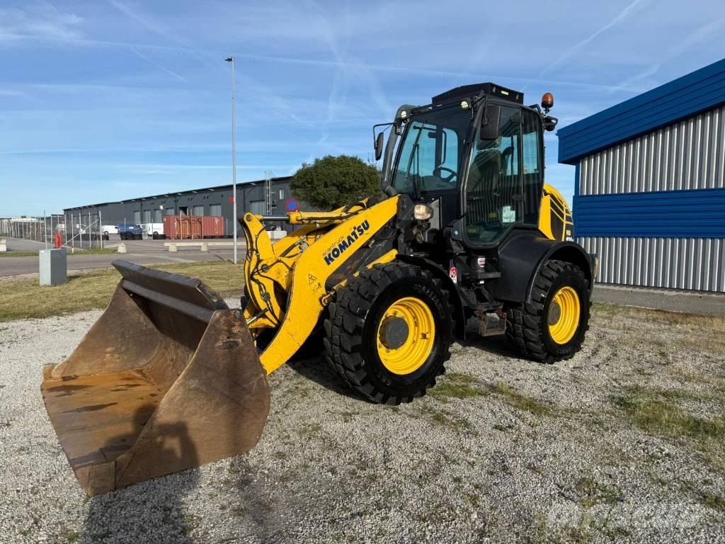 Komatsu WA100 M-7 Incarcator pe pneuri