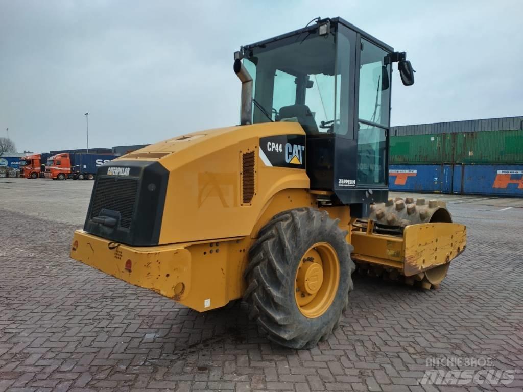 CAT CS CP44 Compactoare monocilindrice