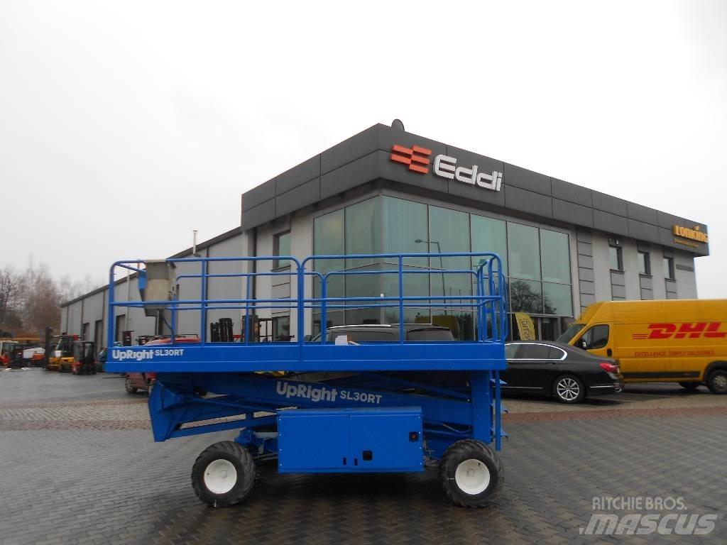 UpRight SL30RT Platforme aeriene montate pe camion
