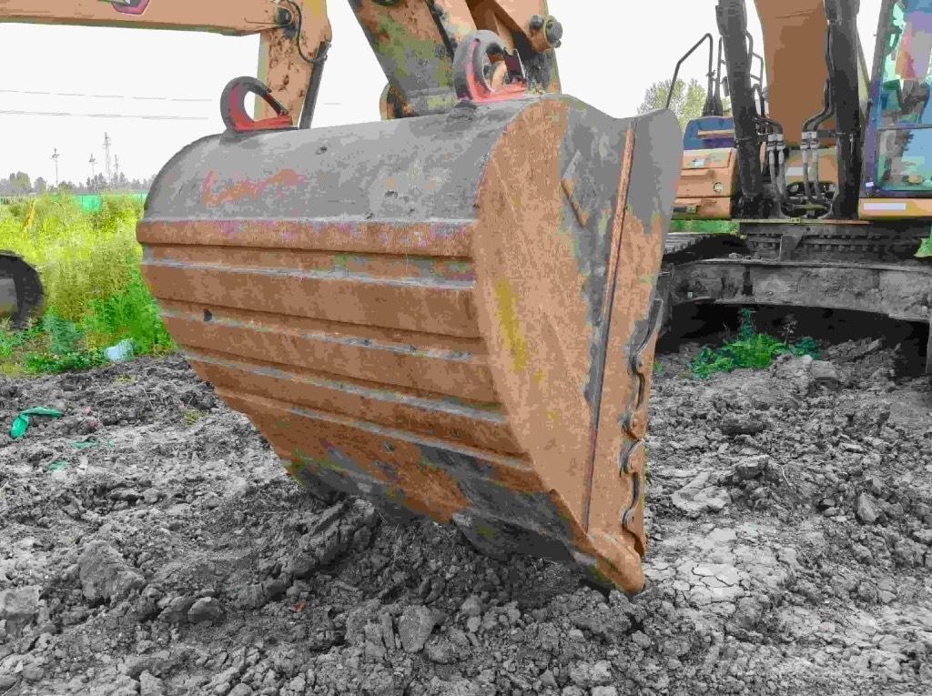 CAT 336 Excavatoare pe șenile
