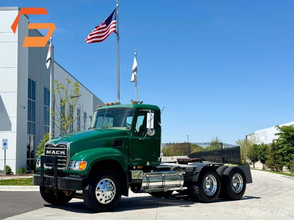 Mack Granite CV713 Autotractoare