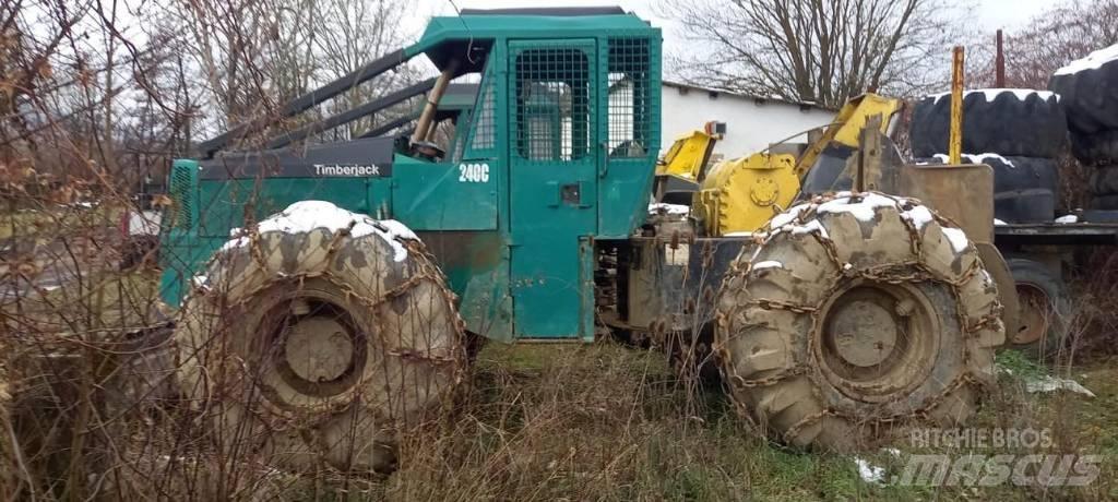 Timberjack 240 C Utilaje de manevrarea a bustenilor