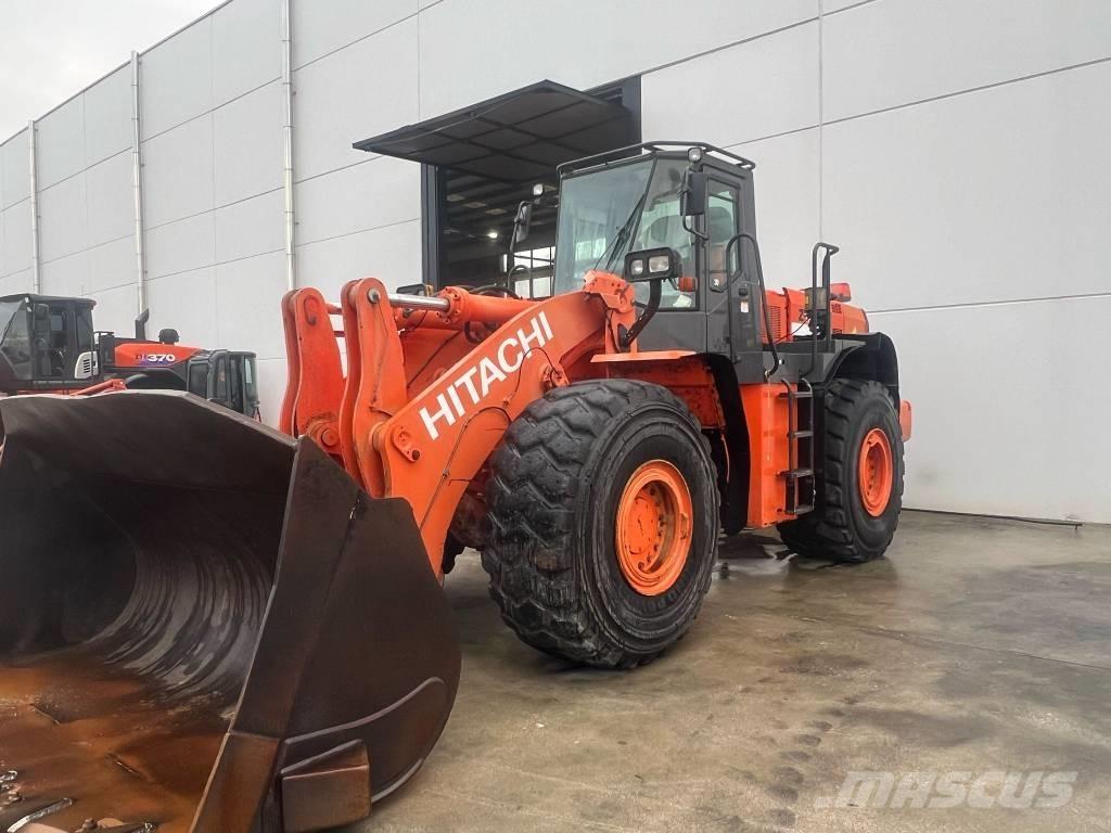 Hitachi ZW 330 Incarcator pe pneuri