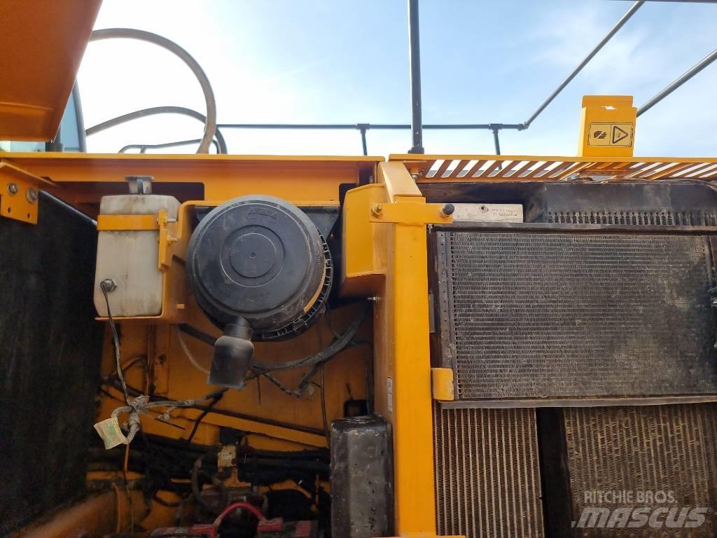 JCB JS 220 LC Excavatoare pe șenile

