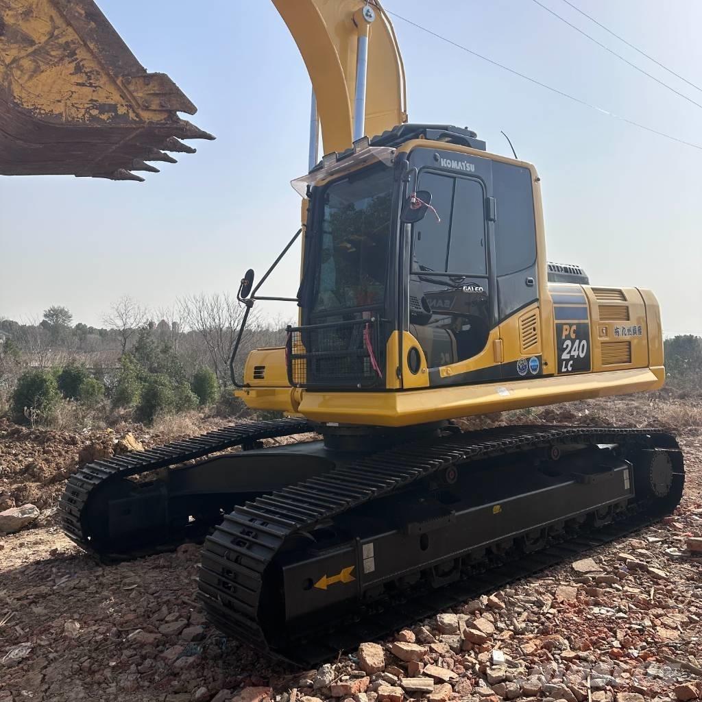 Komatsu PC 240 Excavatoare pe șenile
