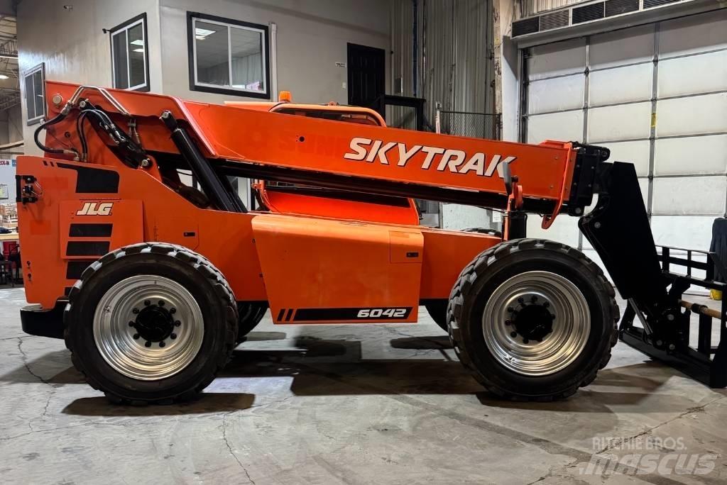 SkyTrak 6042 Stivuitoare telescopice